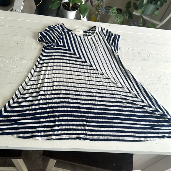 Ivivva s14 or XS tank, Puella XS striped boho, Aeropostale XS white tank - Picture 9 of 11